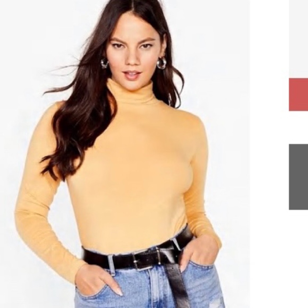 We're on a Roll Plus Turtleneck
Bodysuit Women's beige long sleeve, 95% cotton